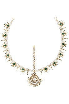 Gold plated pearl and green stone mathapatti