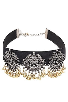 Silver Finish Triple Floral Cutwork Pendant Choker Necklace