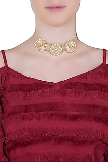 Gold plated zircon and pearl textured choker necklace