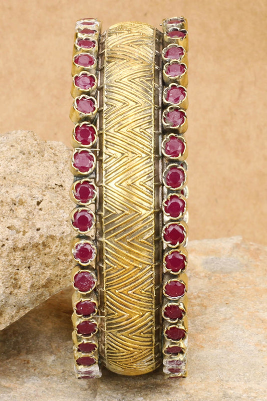 Alice Geometric Carved Bracelet 