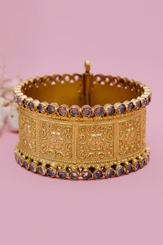 Etty Carved Floral Bracelet 