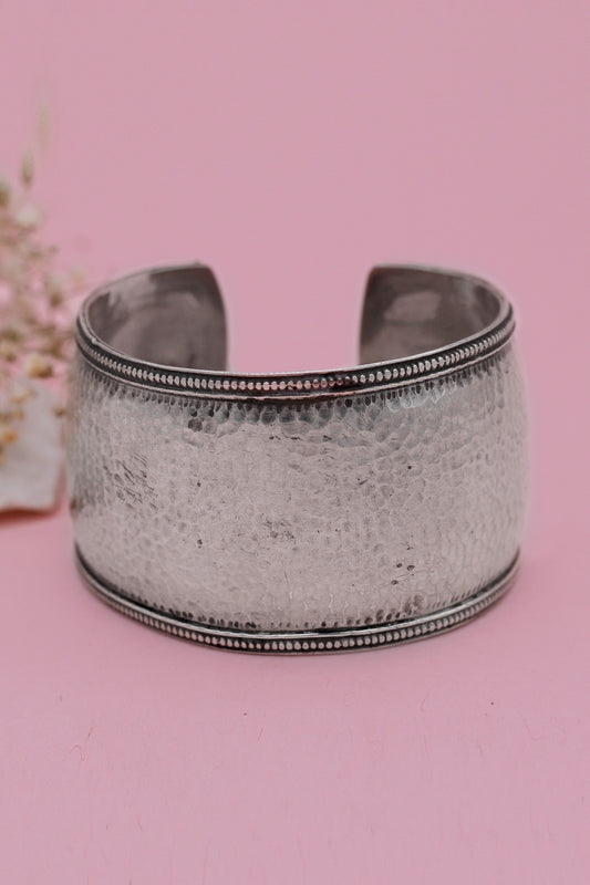 Dilnaz Handcrafted Cuff 