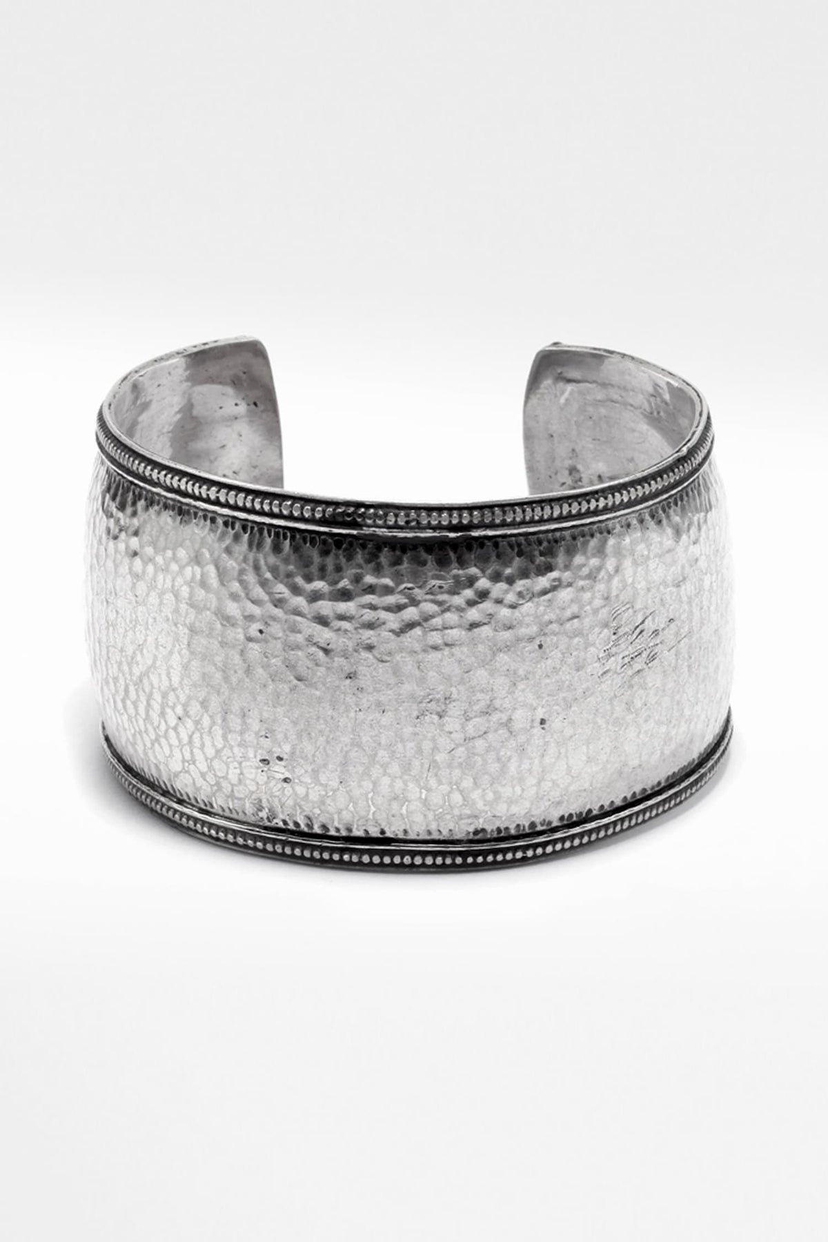 Dilnaz Handcrafted Cuff 