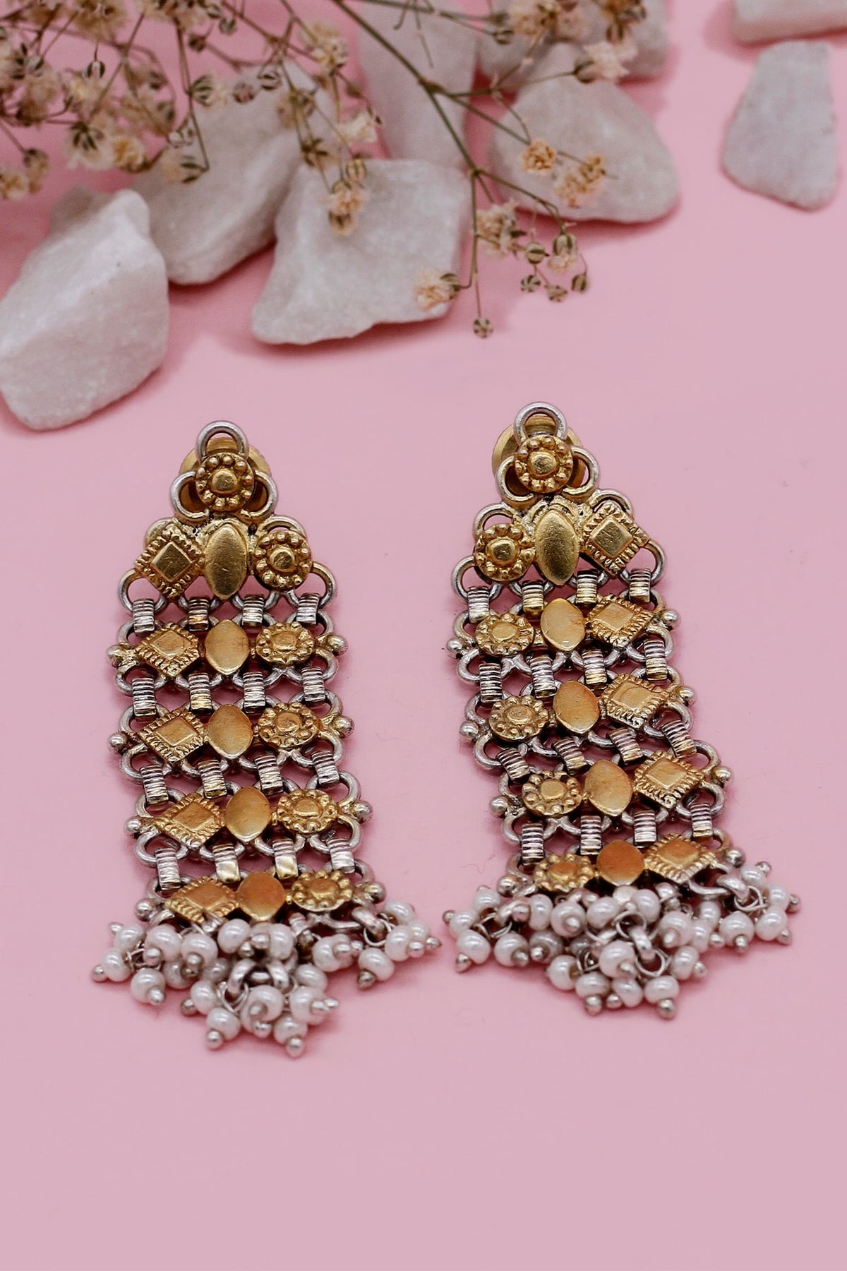 Huma Dangler Earrings 