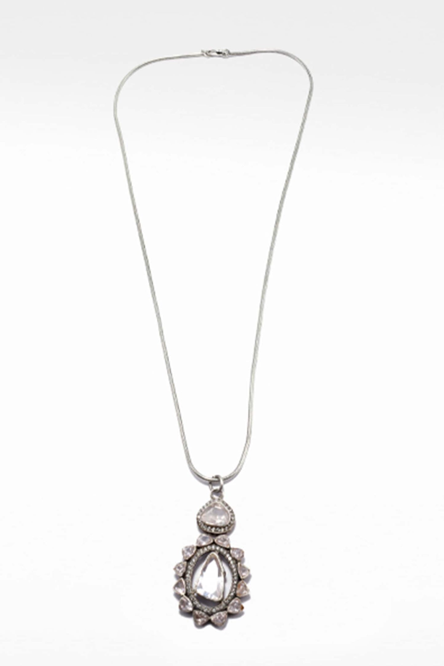 Nirut Handcrafted Necklace 
