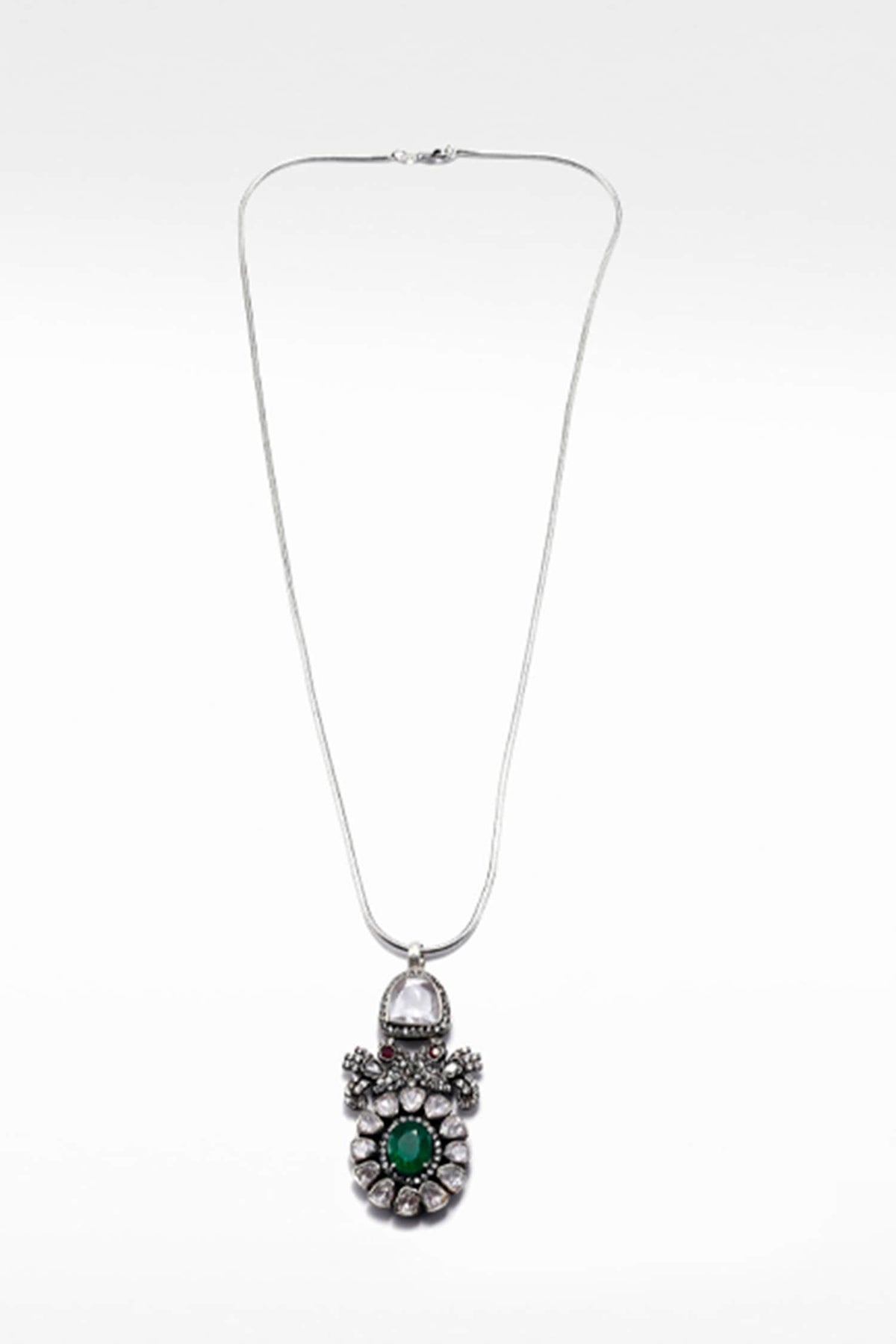 Dilara Pendant Necklace 