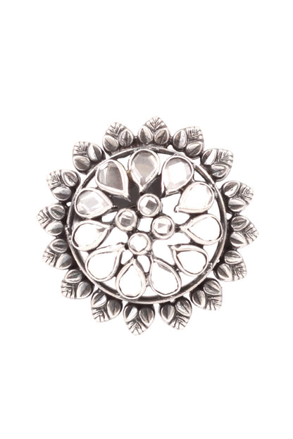 Carved Stud Earrings 