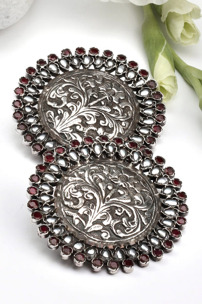Floral Carved Stud Earrings 