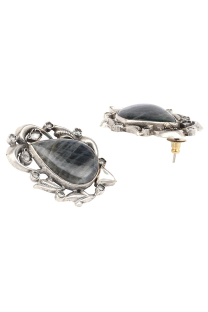 Teardrop Motif Stud Earrings 