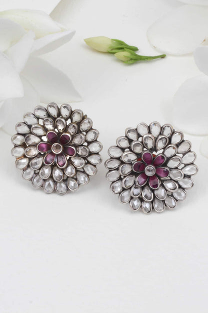 Floral Motif Stud Earrings 