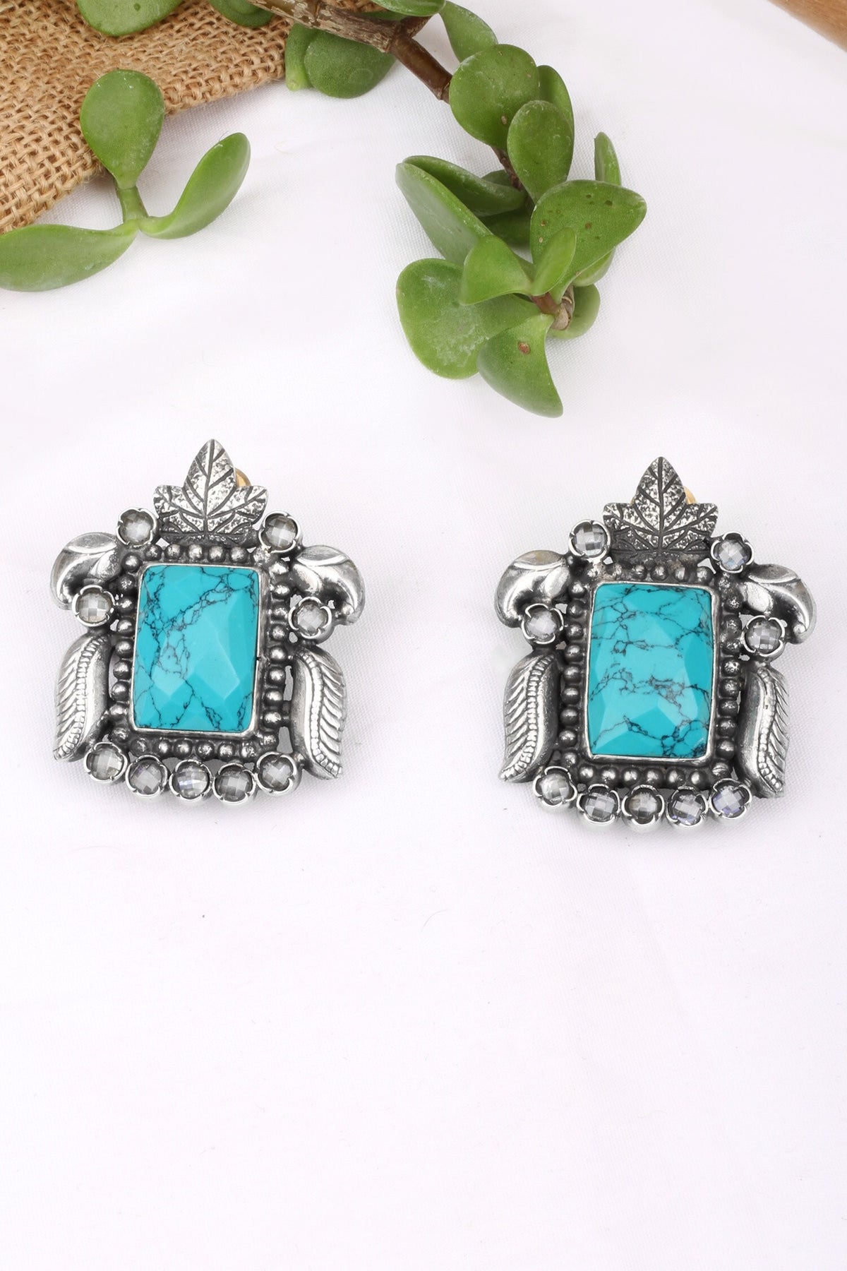 Wajiha Carved Earrings 