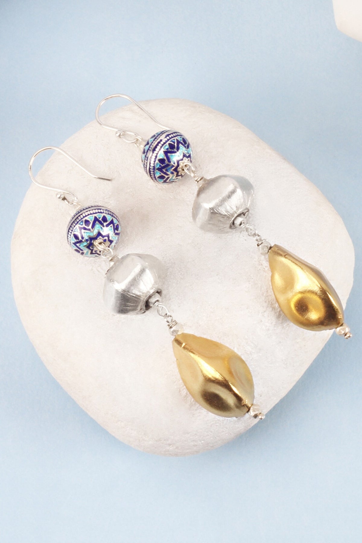 Geometric Motif Dangler Earrings 