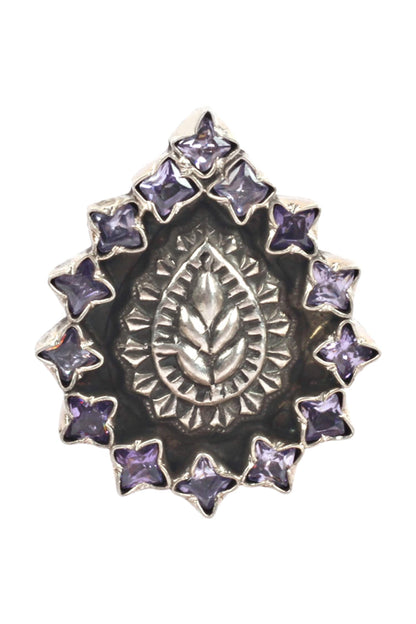 Leaf Carved Studs 