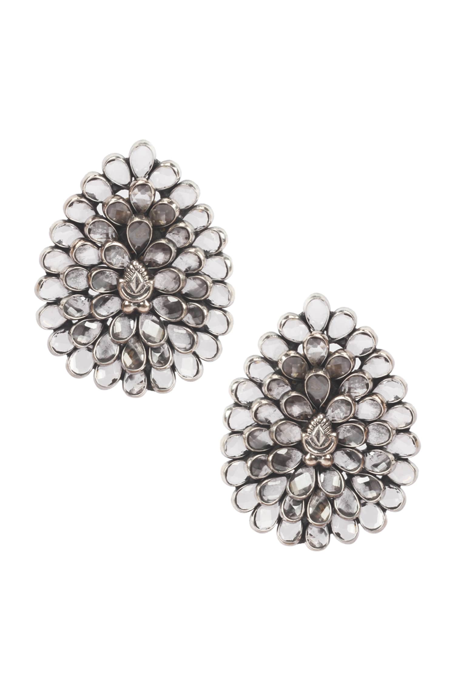 Leaf Carved Studs 