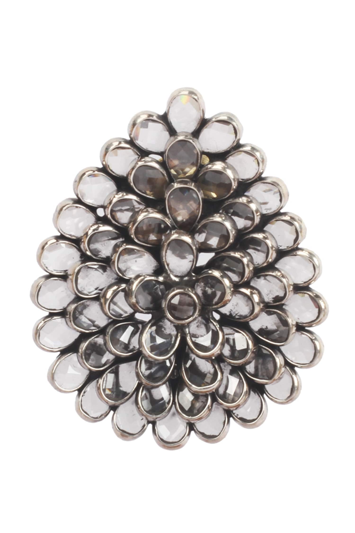 Leaf Carved Studs 
