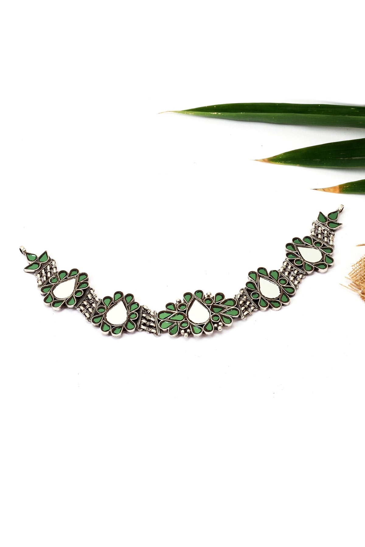 Teardrop Motif Choker 