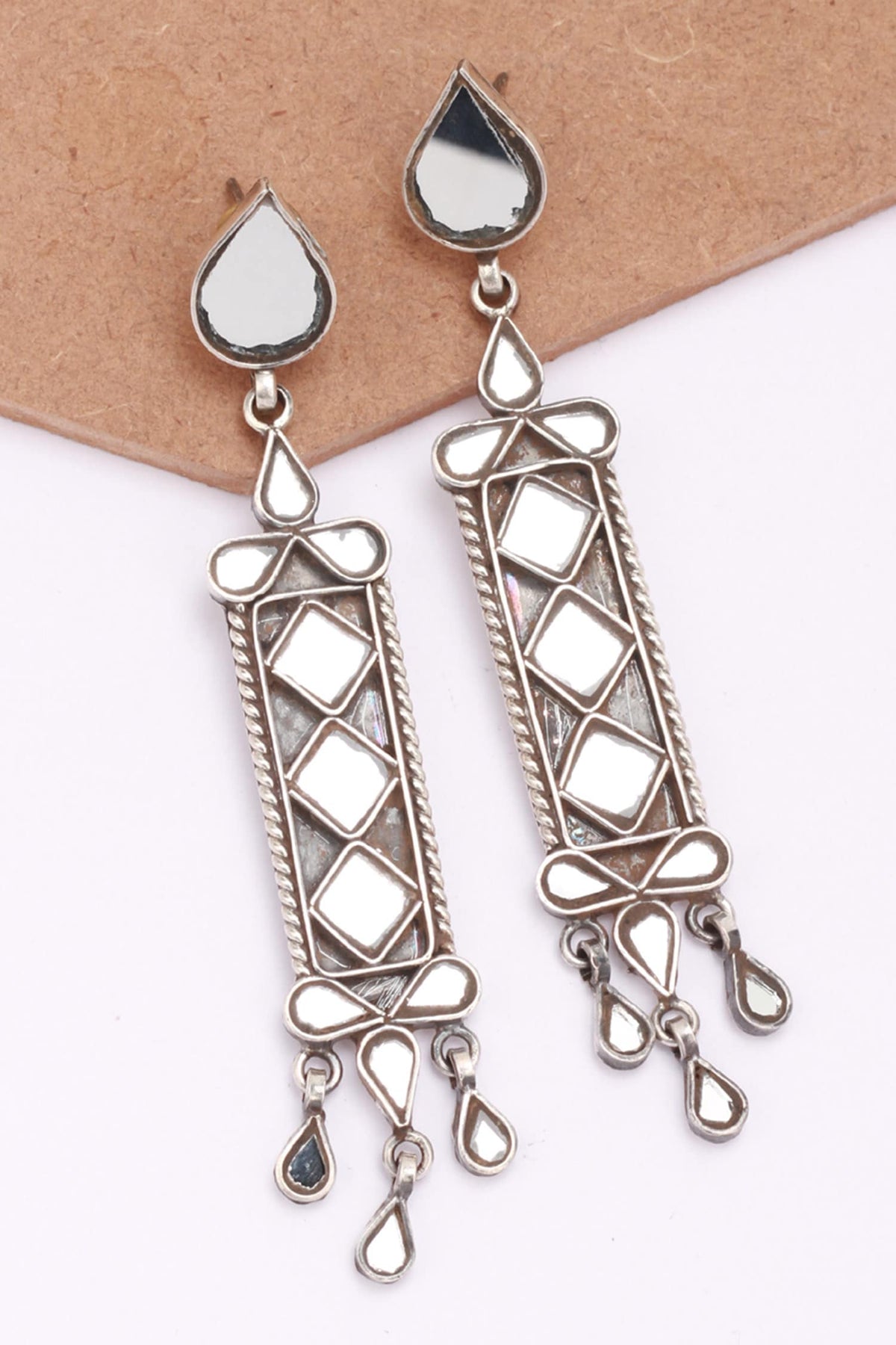 Geometric Danglers 