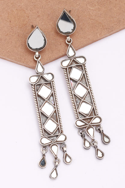 Geometric Danglers 