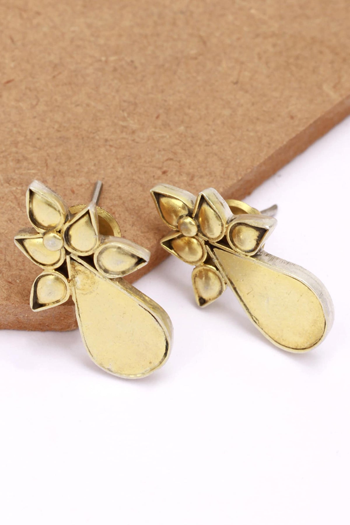 Floral Stud Earrings 