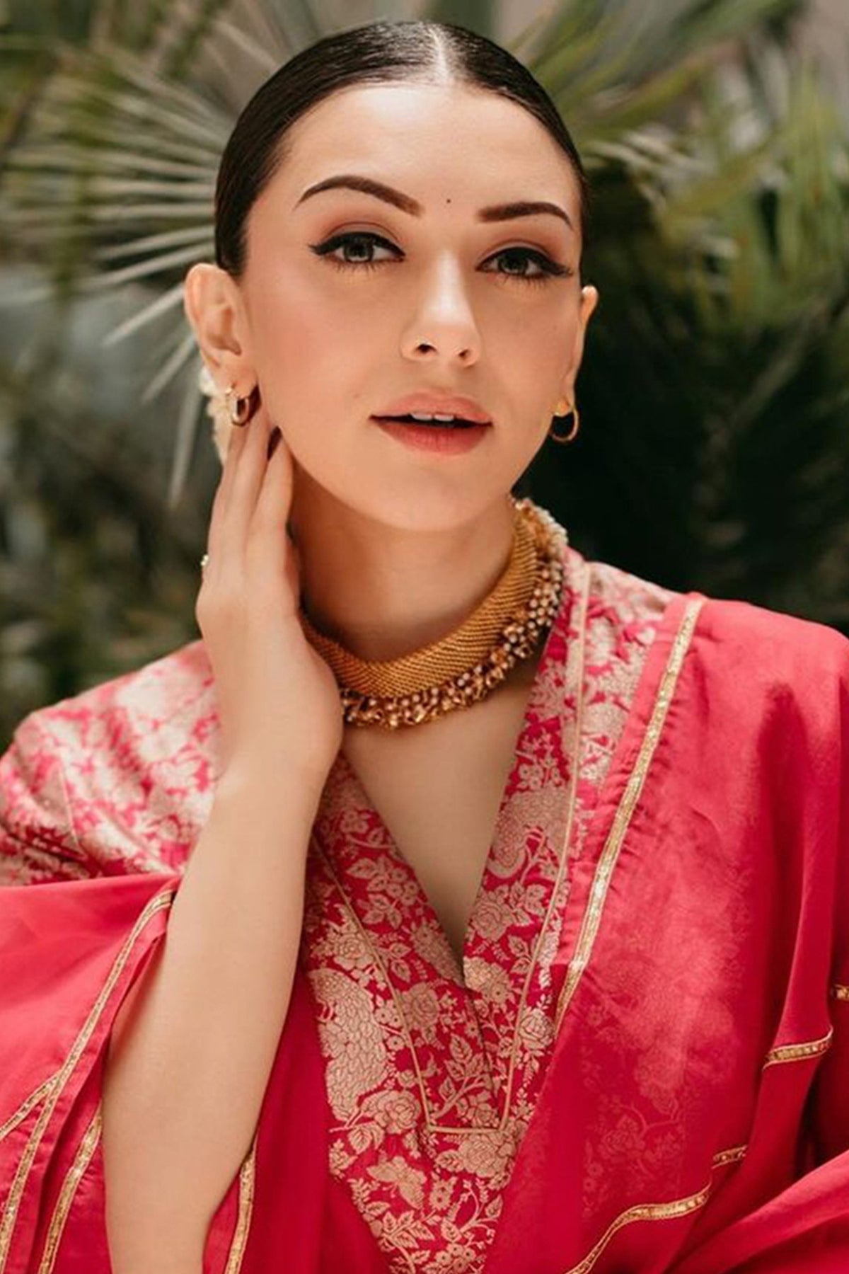 Gold Plated Pearl Mesh Choker Necklace