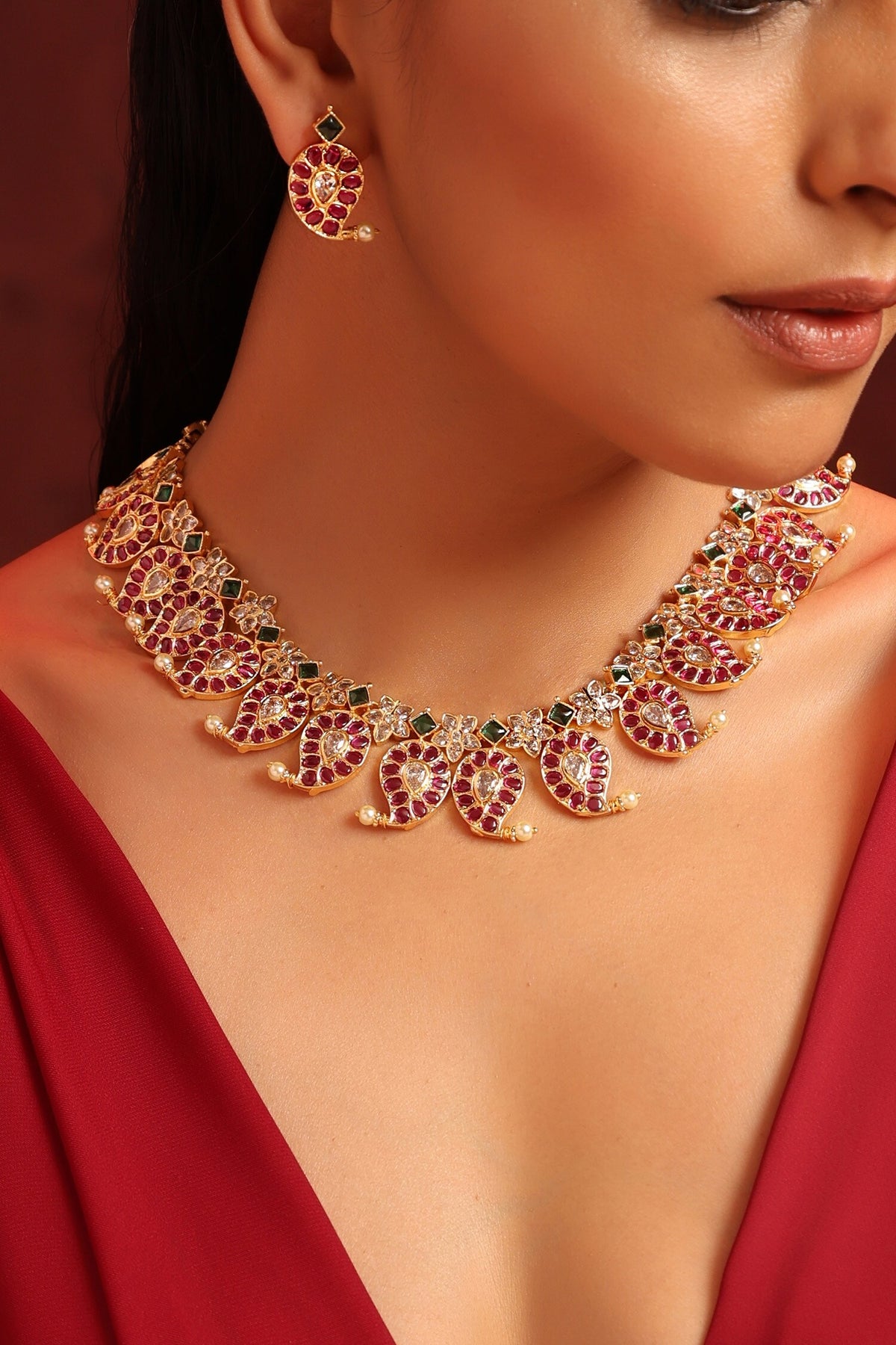 Kundan Embellished Necklace Set 
