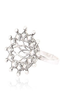 Silver Finish Beads Flower Ring