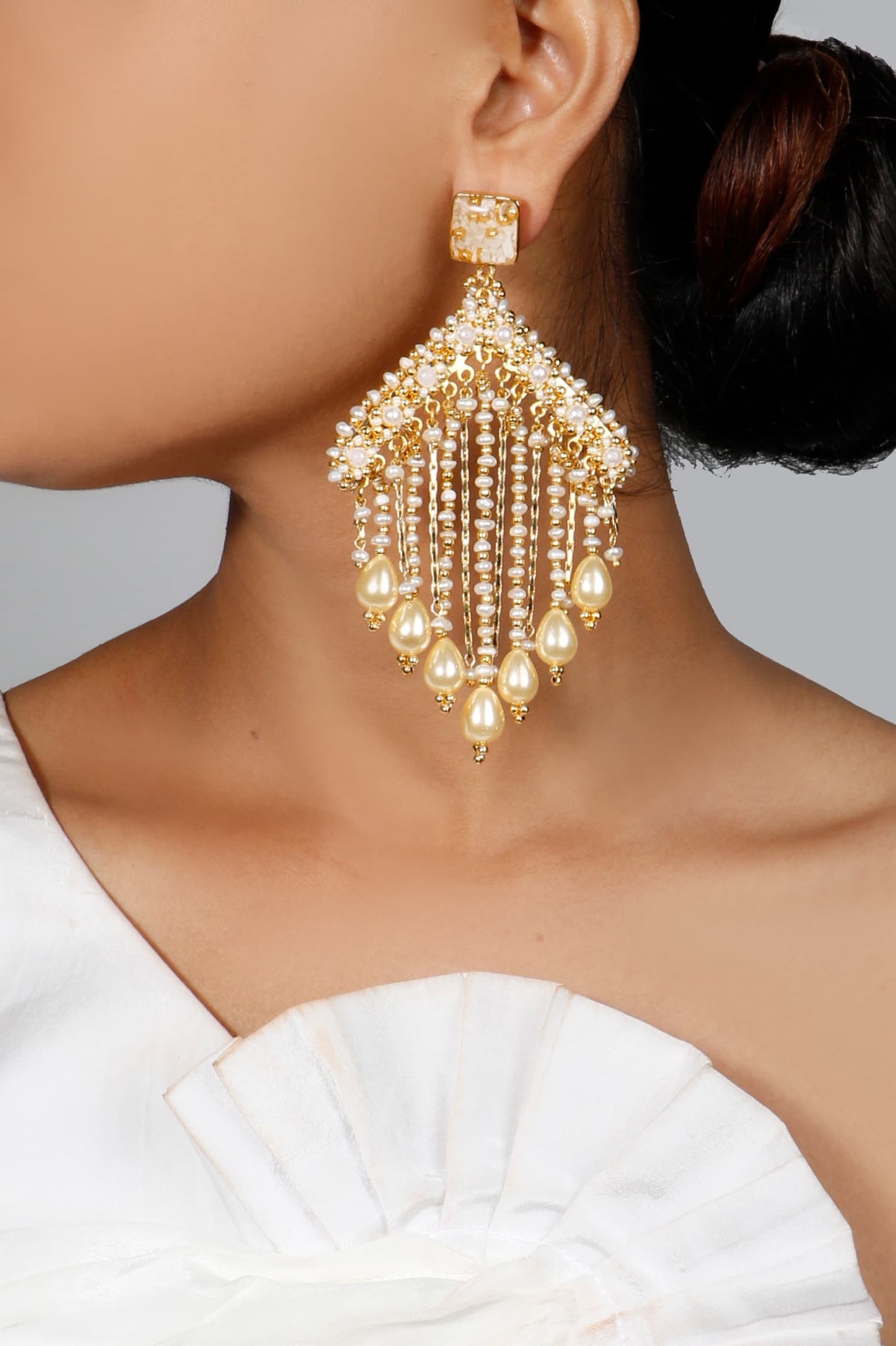 Mehrika Dangler Earrings 