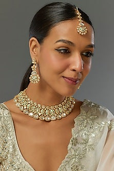 Gold Finish Kundan Polki & Green Stone Choker Necklace Set