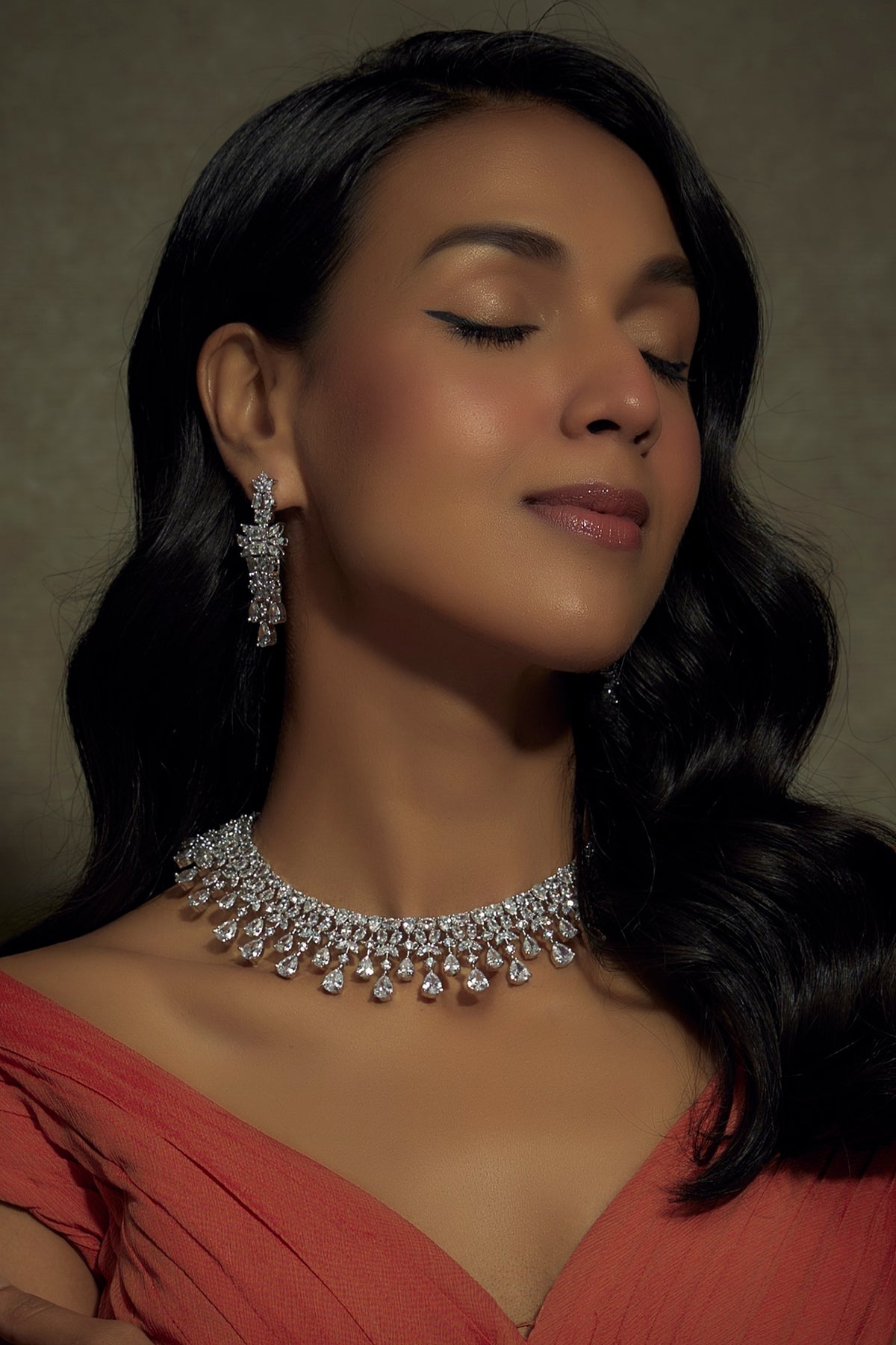 White Finish Zircon Necklace Set