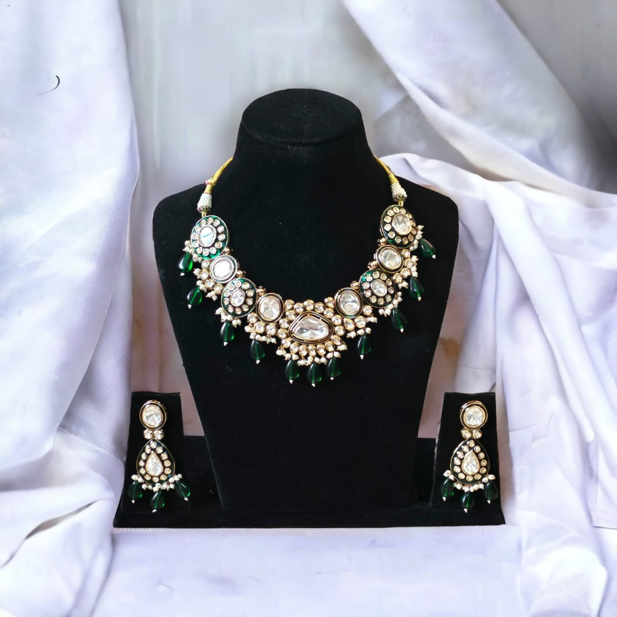 MAHRA Bridal Kundan Necklace Set