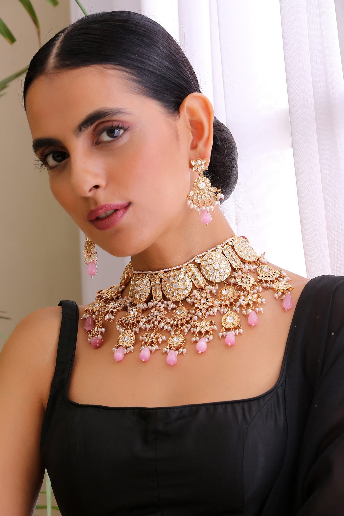 Kundan Embellished Choker Set 
