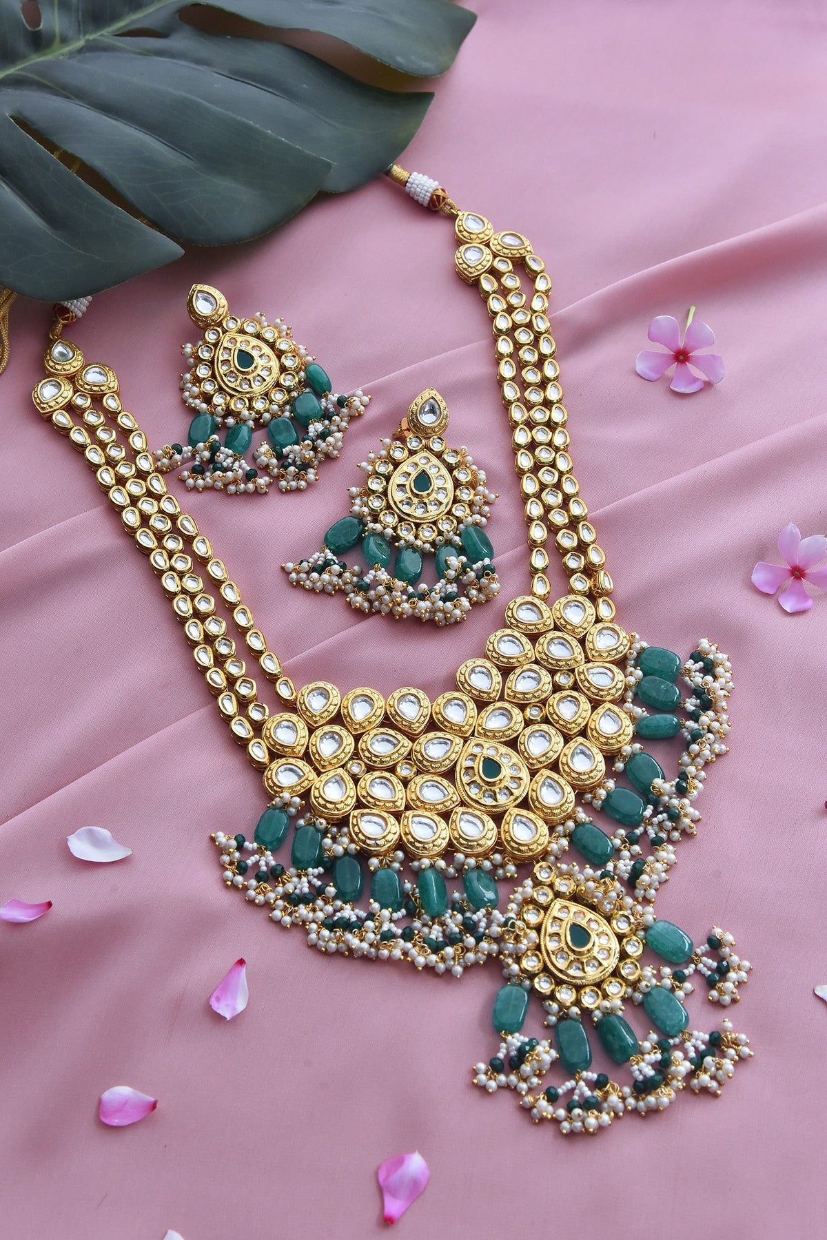 Kundan Embellished Necklace Set 