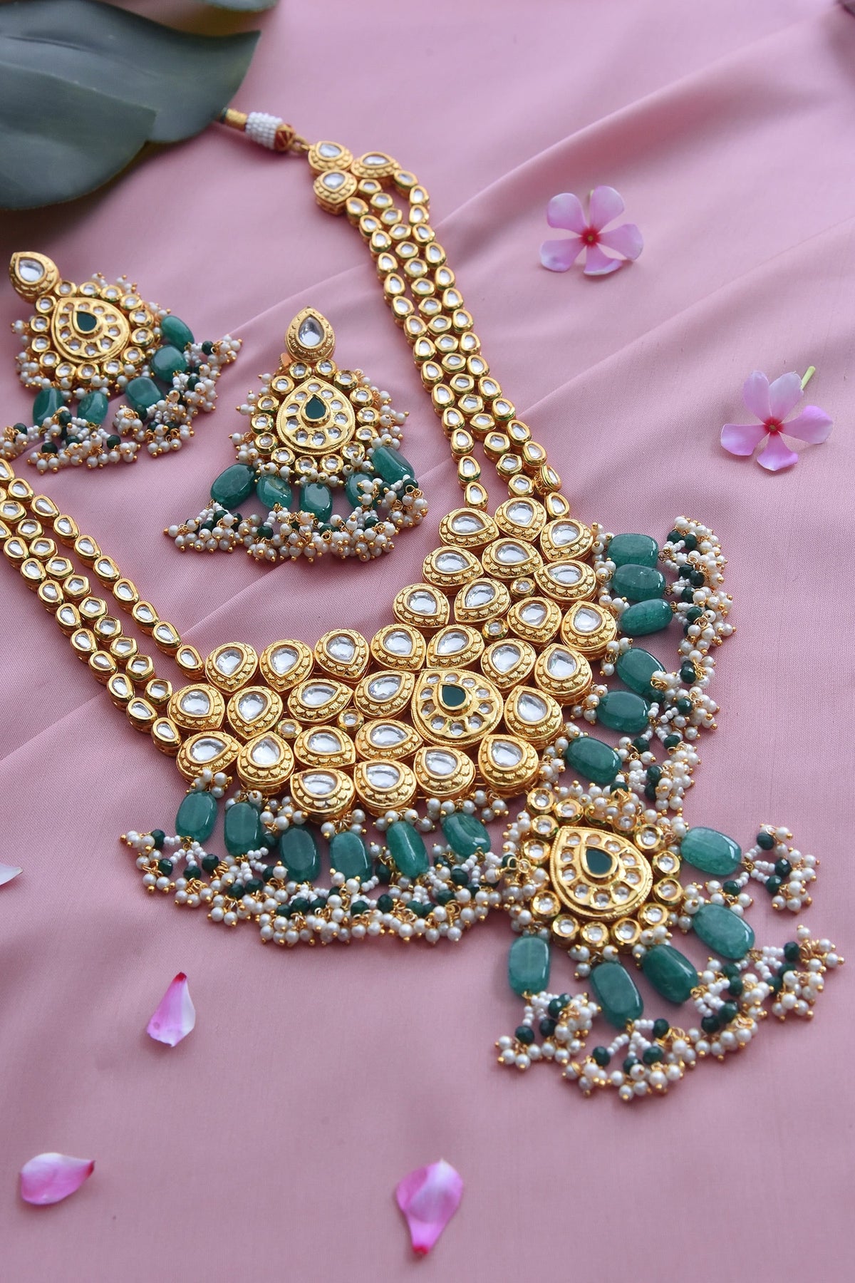 Kundan Embellished Necklace Set 