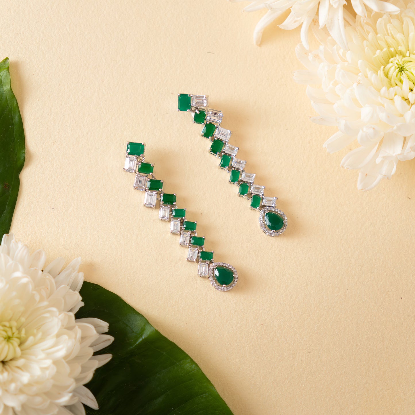 JASRAHITA EMERALD DIAMOND EARRINGS